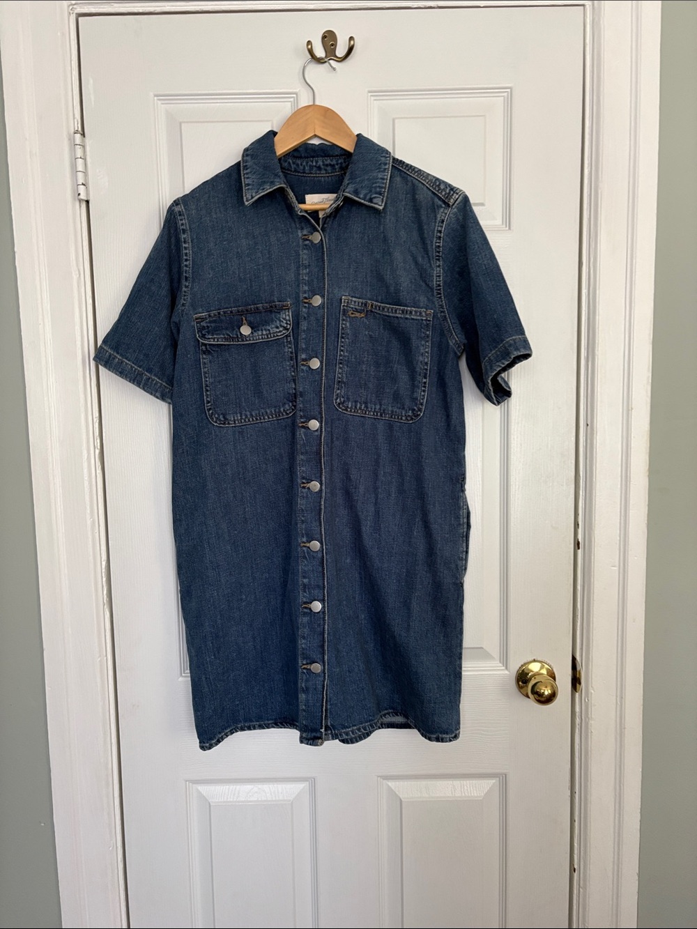 Universal Thread Dark Blue Short-Sleeve Denim Button-Up Shirt dress